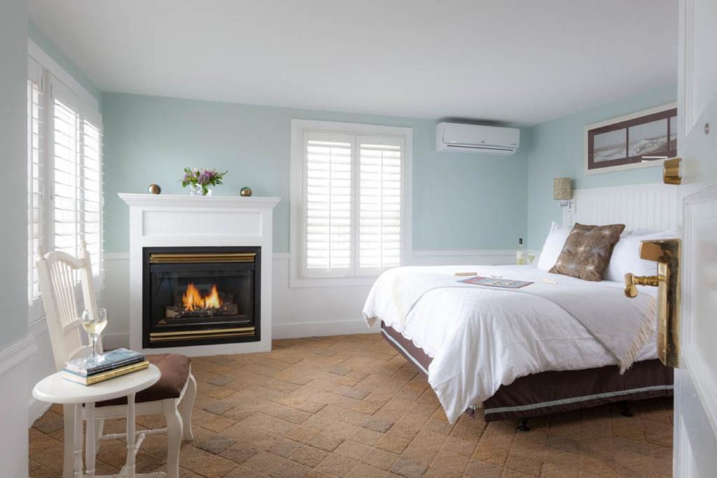Vineyard Square Hotel And Suites Edgartown Oda fotoğraf