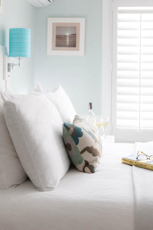 Vineyard Square Hotel And Suites Edgartown Oda fotoğraf